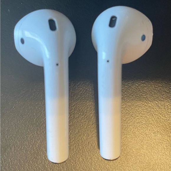 Apple EarPods. Previously used. - Picture 5 of 6